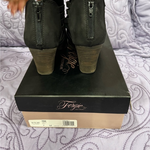 Fergie booties - Picture 4 of 5